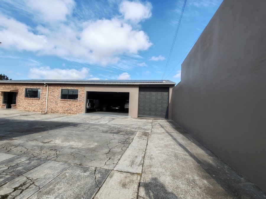  Bedroom Property for Sale in Newton Park Eastern Cape